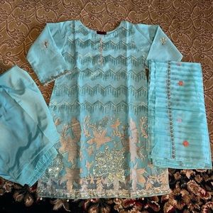 Women’s brand new traditional Indian Pakistani outfit clothing shalwar kameez L